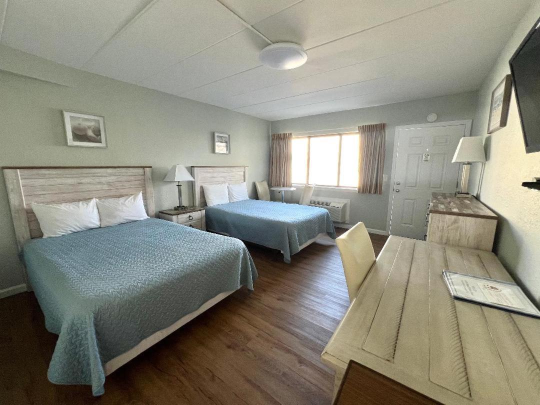 Sand Pebble Motor Lodge Пойнт Плезънт Бийч Екстериор снимка