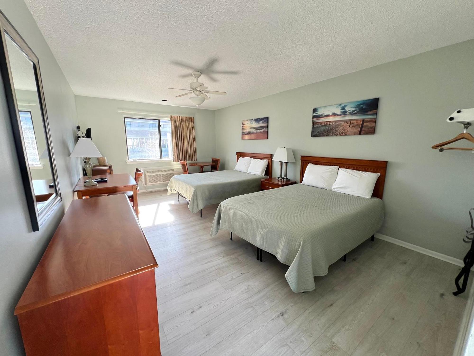 Sand Pebble Motor Lodge Пойнт Плезънт Бийч Екстериор снимка