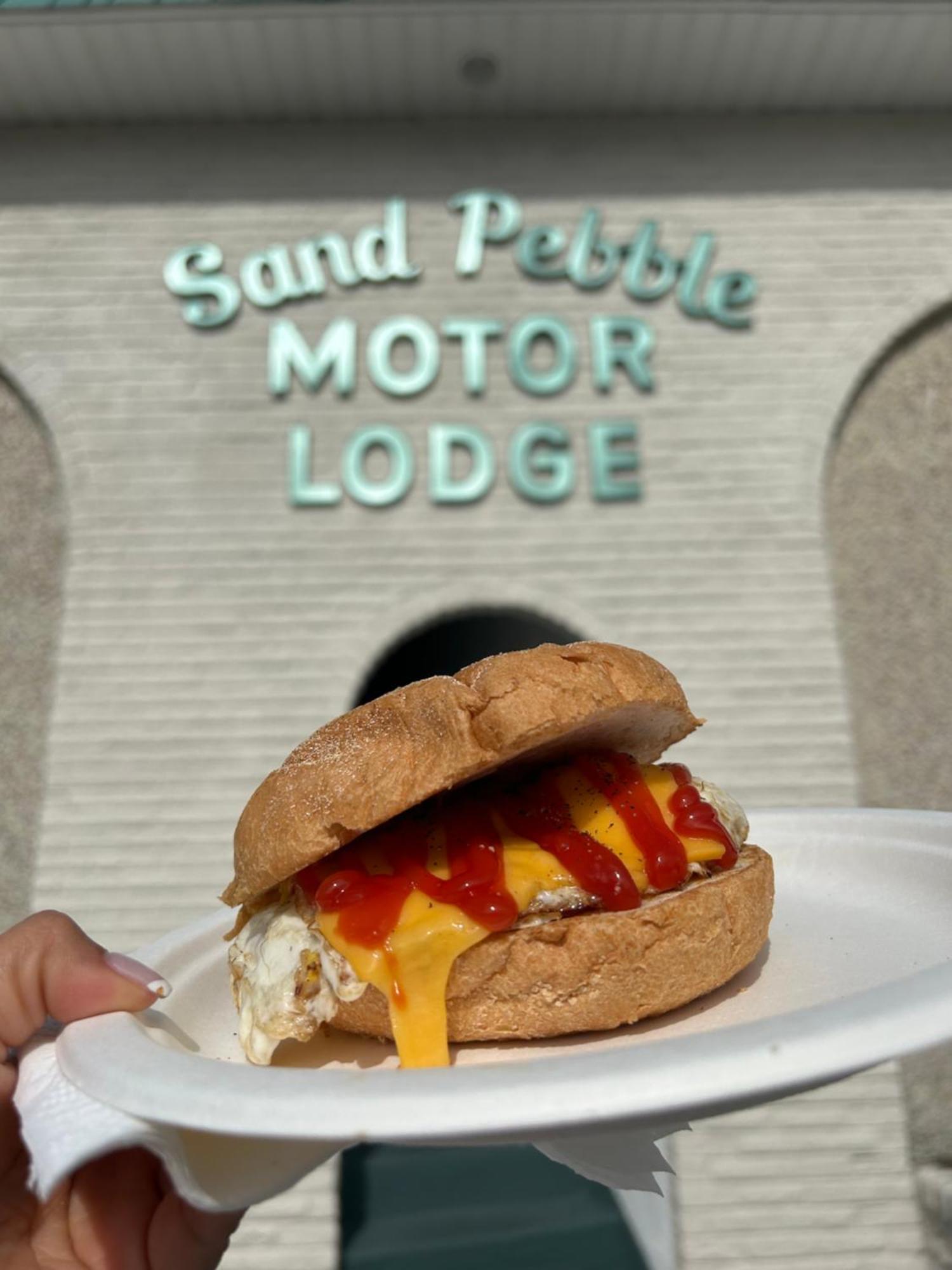 Sand Pebble Motor Lodge Пойнт Плезънт Бийч Екстериор снимка
