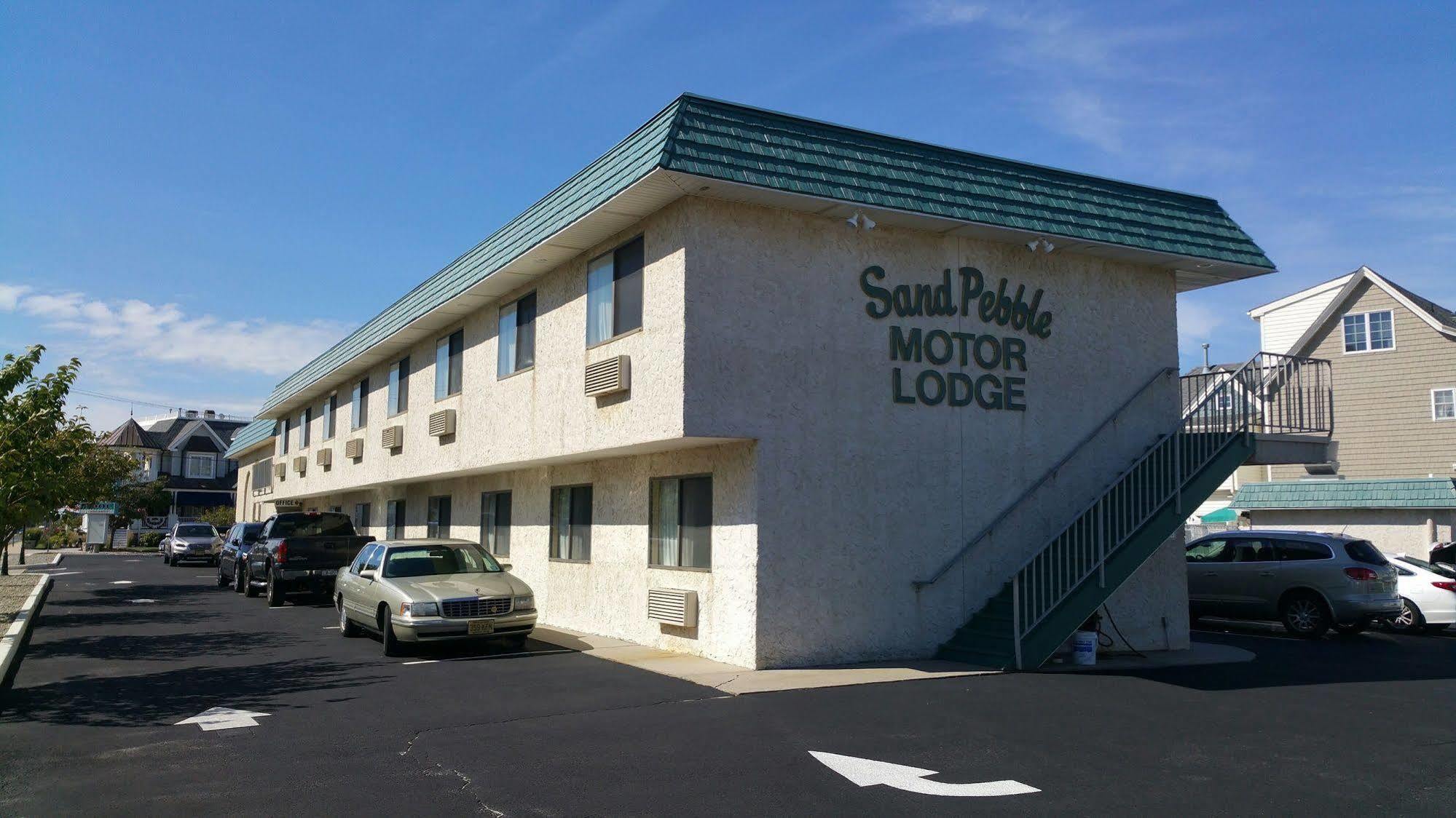 Sand Pebble Motor Lodge Пойнт Плезънт Бийч Екстериор снимка