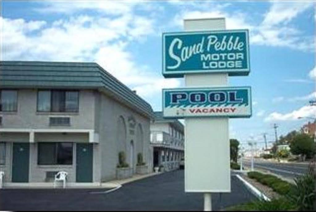Sand Pebble Motor Lodge Пойнт Плезънт Бийч Екстериор снимка
